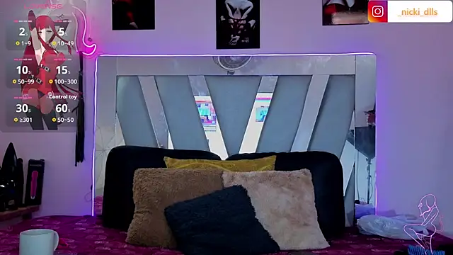 Snapshot of supradoll chatting on October 15, 5:13 pm supradoll online show from October 15, 5:13 pm