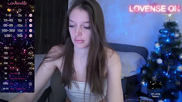 Snapshot of Cherry_air chatting on January 6, 1:42 am Cherry air online show from January 6, 1:42 am