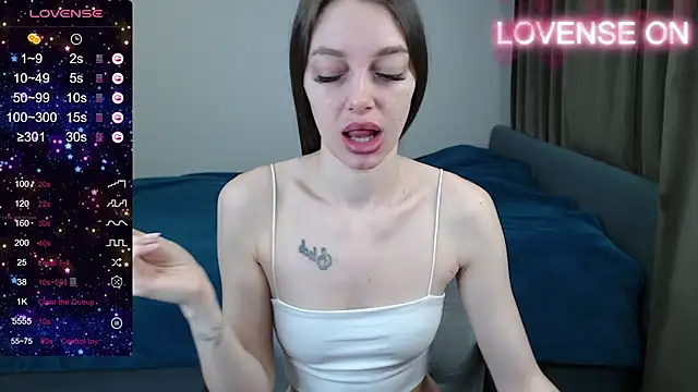 Snapshot of Cherry_air chatting on January 24, 1:03 am Cherry air online show from January 24, 1:03 am