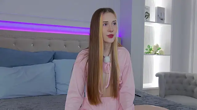 SashaMeow online show from April 19, 4:39 pm