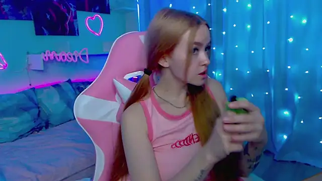 Snapshot of Naughty_Mable chatting on January 28, 7:22 am Naughty Mable online show from January 28, 7:22 am
