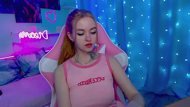 Snapshot of Naughty_Mable chatting on February 5, 12:53 am Naughty Mable online show from February 5, 12:53 am