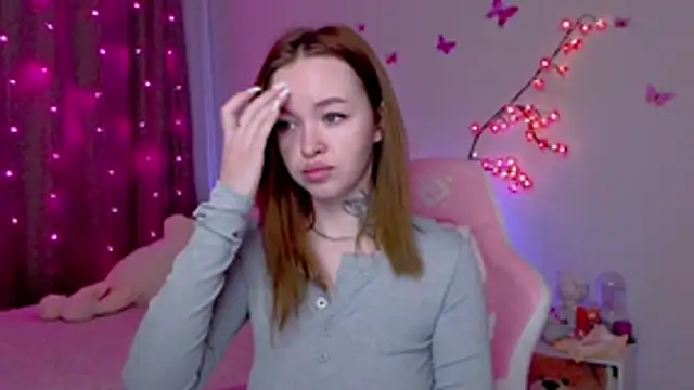 Snapshot of Naughty_Mable chatting on October 7, 12:08 am Naughty Mable online show from October 7, 12:08 am