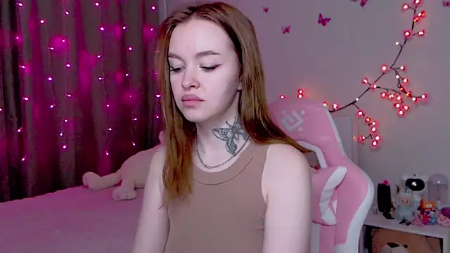 Snapshot of Naughty_Mable chatting on October 11, 12:21 am Naughty Mable online show from October 11, 12:21 am