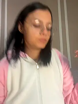 Abril jones10 online show from December 5, 4:21 am