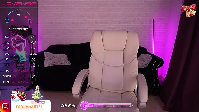 LovelyMollyy online show from January 2, 2:13 pm