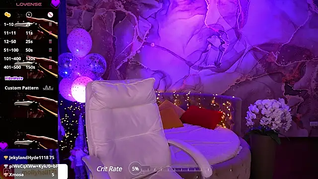 LovelyMollyy online show from January 21, 8:00 pm