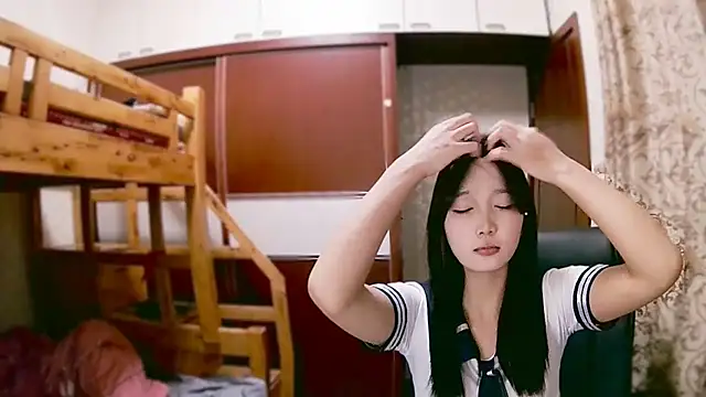 lulu-2002 online show from December 29, 4:30 pm