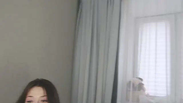 eva varnerr online show from February 2, 11:40 am