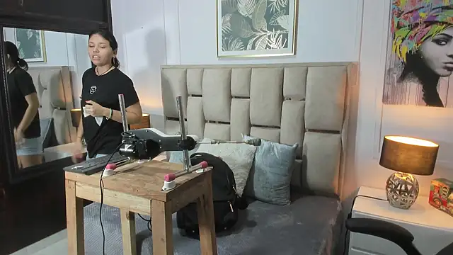 Snapshot of Iliy__ chatting on December 22, 4:28 am Iliy   online show from December 22, 4:28 am