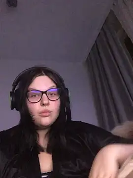 Charlotte Ros online show from December 23, 6:05 pm