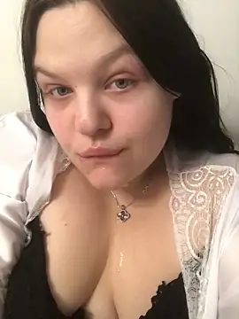 Charlotte Ros online show from February 7, 1:36 am