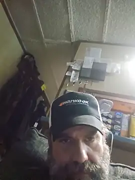 Snapshot of zaneporter46 chatting on May 18, 3:13 am zaneporter46 online show from May 18, 3:13 am