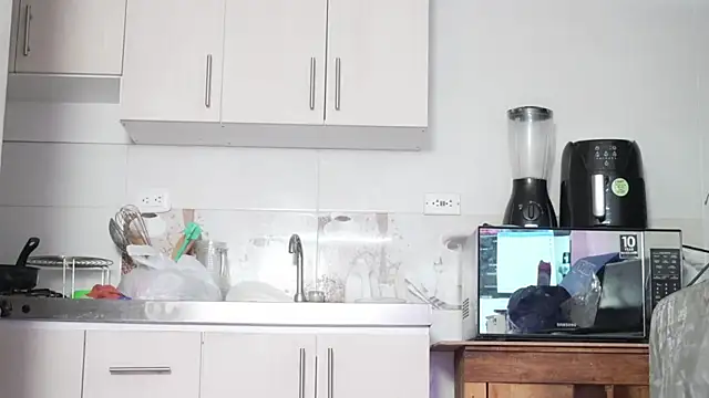 Mara-Bella online show from January 7, 8:22 pm