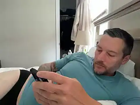 Snapshot of moon-boy chatting on October 14, 5:36 pm moon-boy online show from October 14, 5:36 pm