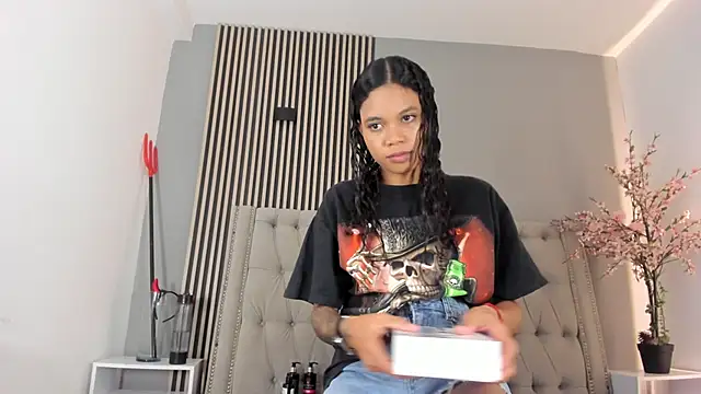 GysellHanson online show from November 23, 11:32 am