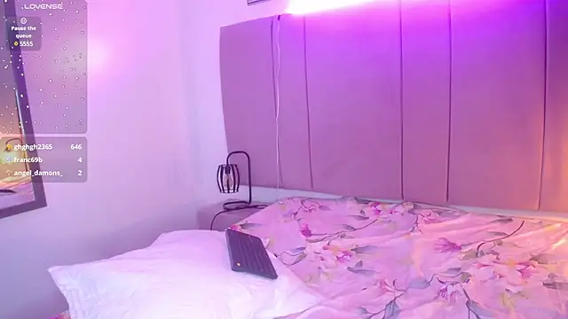 PamelaEvans   online show from January 14, 11:16 pm