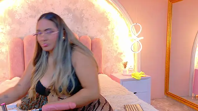 MiaLaurents online show from February 22, 3:40 am