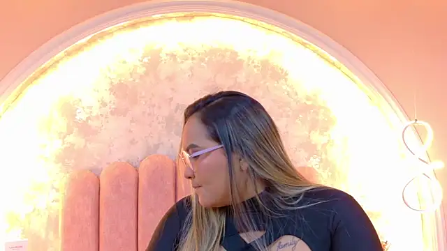 MiaLaurents online show from March 4, 3:12 am