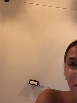 Snapshot of Mariapaula chatting on February 1, 8:26 pm Mariapaula online show from February 1, 8:26 pm