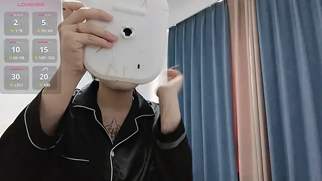 Snapshot of TuTu-0808 chatting on January 24, 3:11 am TuTu-0808 online show from January 24, 3:11 am