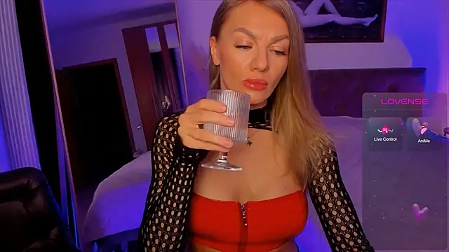 Oliva Candy online show from March 27, 6:40 pm