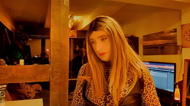 DYasmin69 online show from April 5, 11:02 pm