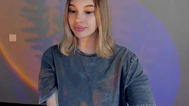 Snapshot of AngelicaKleee chatting on January 19, 8:50 am AngelicaKleee online show from January 19, 8:50 am