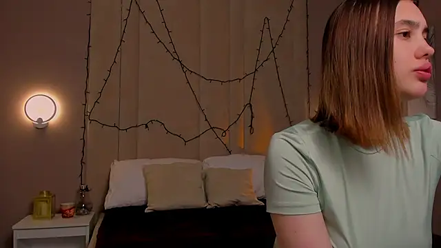 Snapshot of AngelicaKleee chatting on October 5, 1:26 am AngelicaKleee online show from October 5, 1:26 am