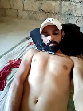 Snapshot of mojmasti143 chatting on January 6, 6:47 am mojmasti143 online show from January 6, 6:47 am