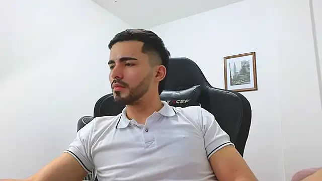 Massimoo 07 online show from January 5, 1:45 am