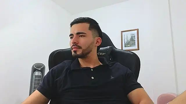 Massimoo 07 online show from January 6, 8:07 pm