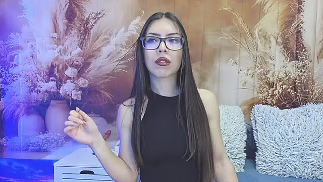 EmaLowe online show from April 1, 3:40 am