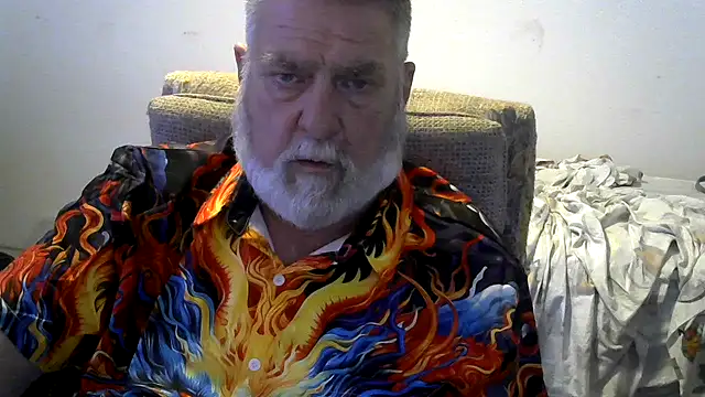 viejo oso online show from October 18, 4:04 am