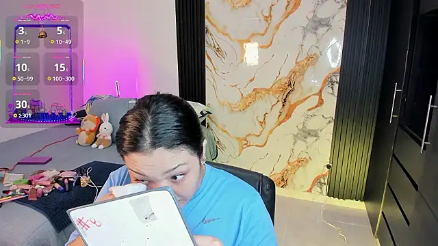 stefany duque1  online show from March 7, 9:01 pm