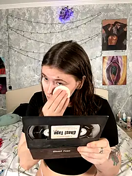 Sabrina shells online show from November 16, 1:17 pm