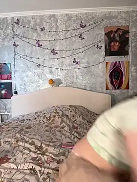 Sabrina shells online show from December 5, 10:13 am