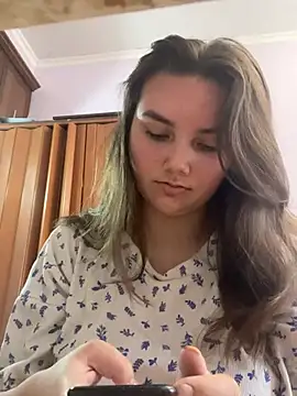 Snapshot of Dreamyblushfairy chatting on December 29, 8:33 am Dreamyblushfairy online show from December 29, 8:33 am