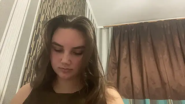 Snapshot of Dreamyblushfairy chatting on January 1, 5:11 pm Dreamyblushfairy online show from January 1, 5:11 pm