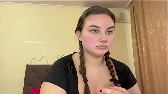 Snapshot of Dreamyblushfairy chatting on October 13, 2:39 pm Dreamyblushfairy online show from October 13, 2:39 pm