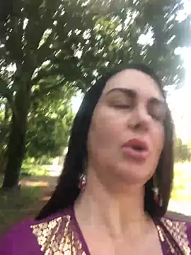 BELLAMORGANE1 online show from May 1, 9:36 am