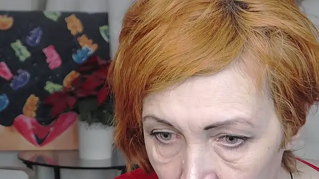 Snapshot of SilviaHart chatting on February 3, 1:08 pm SilviaHart online show from February 3, 1:08 pm