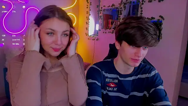 RobertAndLinela online show from December 26, 9:58 pm