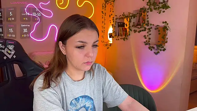 Snapshot of RobertAndLinela chatting on November 18, 5:17 pm RobertAndLinela online show from November 18, 5:17 pm