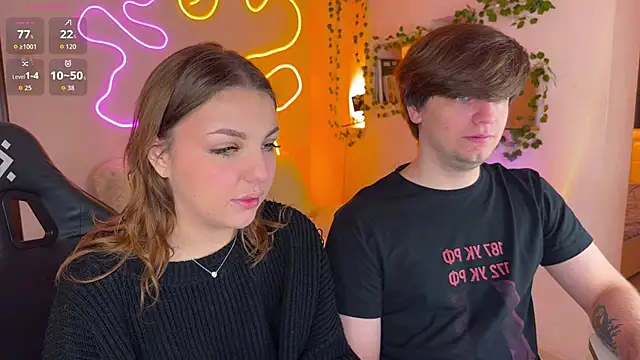 Snapshot of RobertAndLinela chatting on November 19, 12:38 pm RobertAndLinela online show from November 19, 12:38 pm