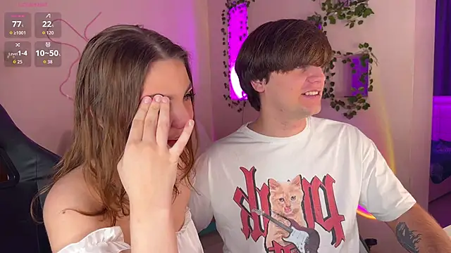 Snapshot of RobertAndLinela chatting on November 28, 1:19 am RobertAndLinela online show from November 28, 1:19 am