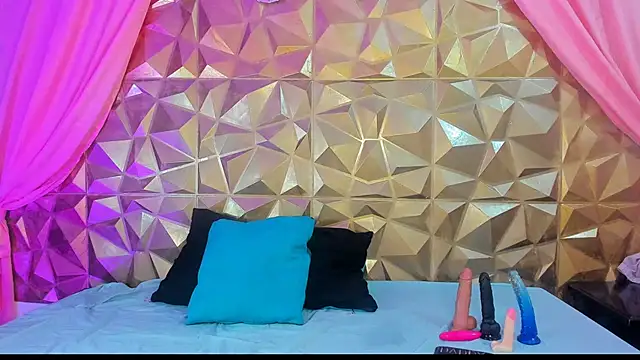 Snapshot of Lana_Parker_01 chatting on January 13, 8:04 pm Lana Parker 01 online show from January 13, 8:04 pm