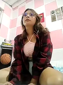 Paulina mosh online show from March 11, 11:55 am