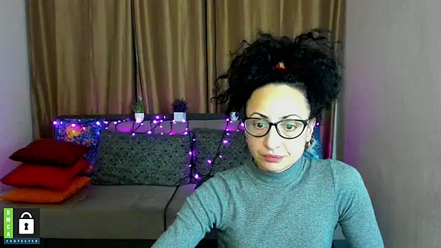 Snapshot of Arianasweety23 chatting on January 15, 2:49 am Arianasweety23 online show from January 15, 2:49 am