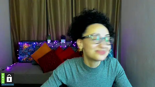 Snapshot of Arianasweety23 chatting on January 15, 5:50 am Arianasweety23 online show from January 15, 5:50 am